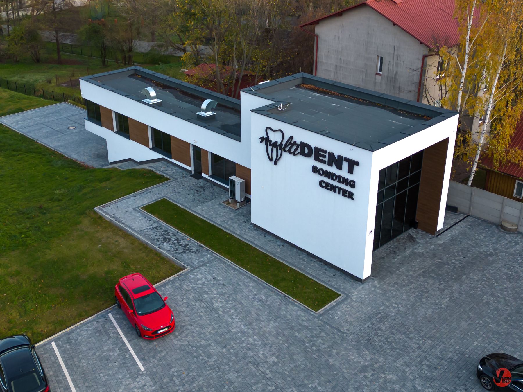Multident Bonding Center