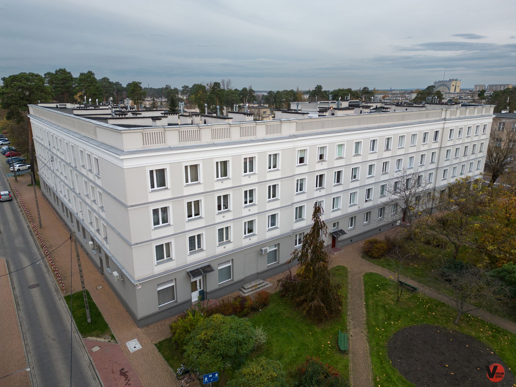 Budynek wielorodzinny Hutnicza 10 - zdjęcie 4